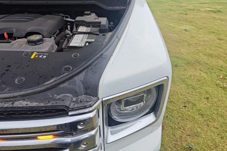 Used Haval H9 2024 2.0T Gasoline All-Wheel-Drive Extreme Edition Engine Bay Left
