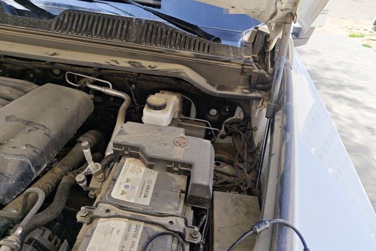 Used Haval H9 2024 2.0T Gasoline All-Wheel-Drive Extreme Edition Engine Bay Left