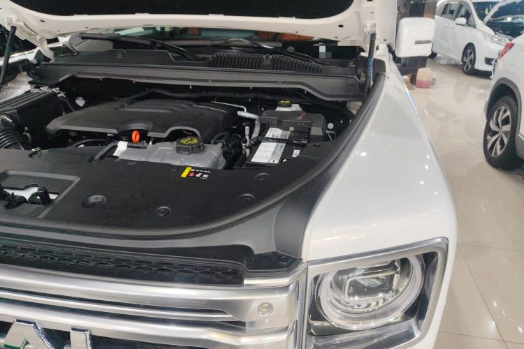Used Haval H9 2024 2.0T Gasoline 4x4 Territory Edition Engine Bay Left