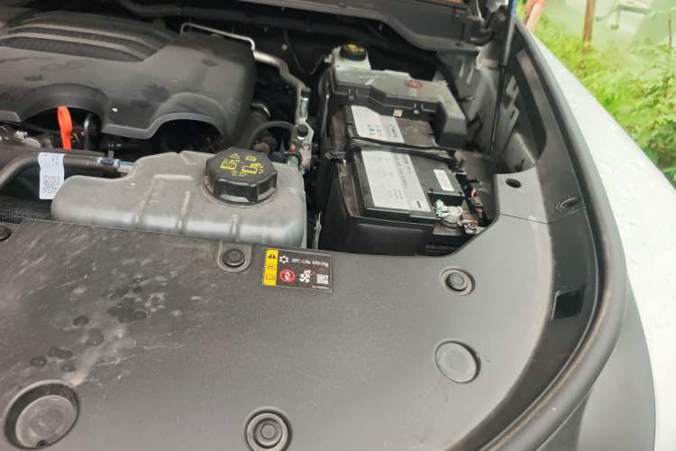 Used Haval H9 2024 2.0T Gasoline 4x4 Territory Edition Engine Bay Left