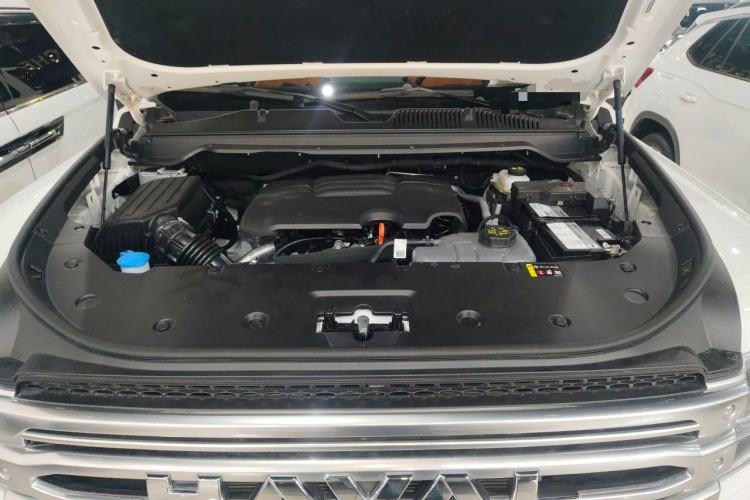 Used Haval H9 2024 2.0T Gasoline 4x4 Territory Edition Engine Bay