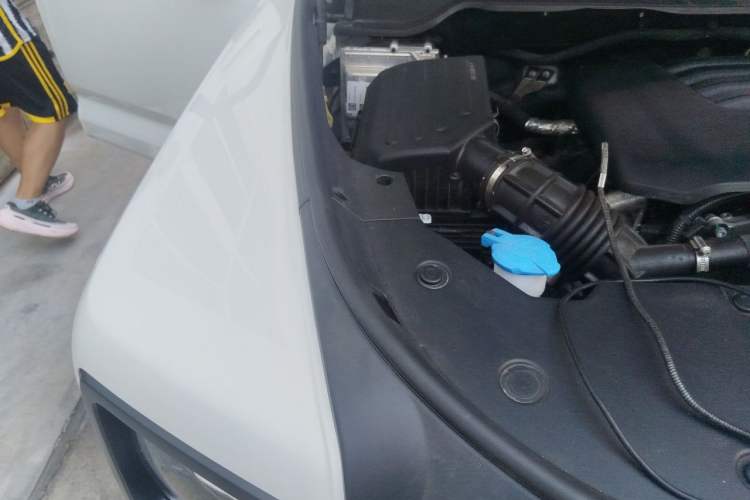 Used Haval H9 2024 2.0T Gasoline All-Wheel-Drive Extreme Edition Engine Bay Right