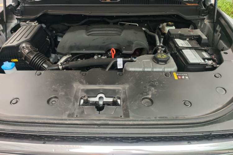 Used Haval H9 2024 2.0T Gasoline 4x4 Territory Edition Engine Bay