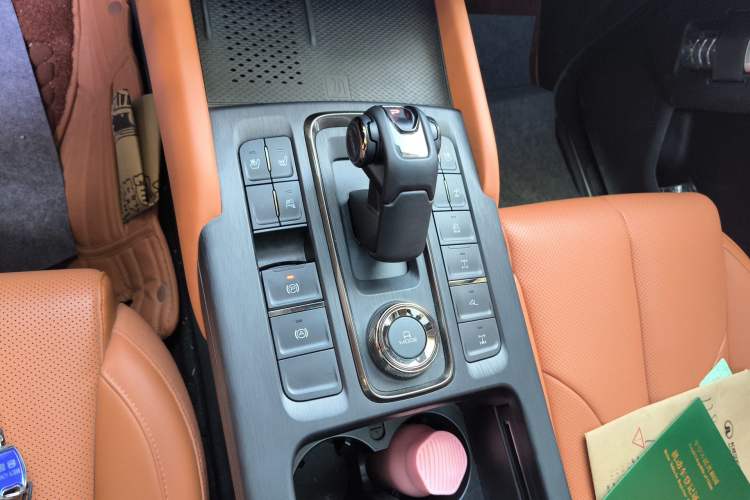 Used Haval H9 2024 2.0T Gasoline All-Wheel-Drive Extreme Edition Gear Lever