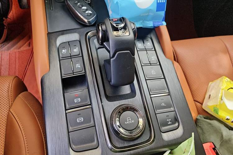 Used Haval H9 2024 2.0T Gasoline All-Wheel-Drive Extreme Edition Gear Lever