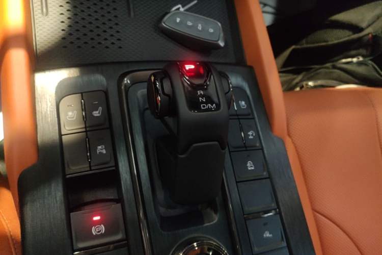 Used Haval H9 2024 2.4T Diesel 4x4 Extreme Edition Gear Lever