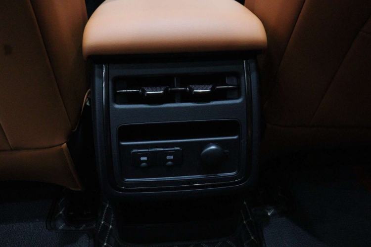 Used Haval H9 2024 2.0T Gasoline 4x4 Territory Edition Interior 4