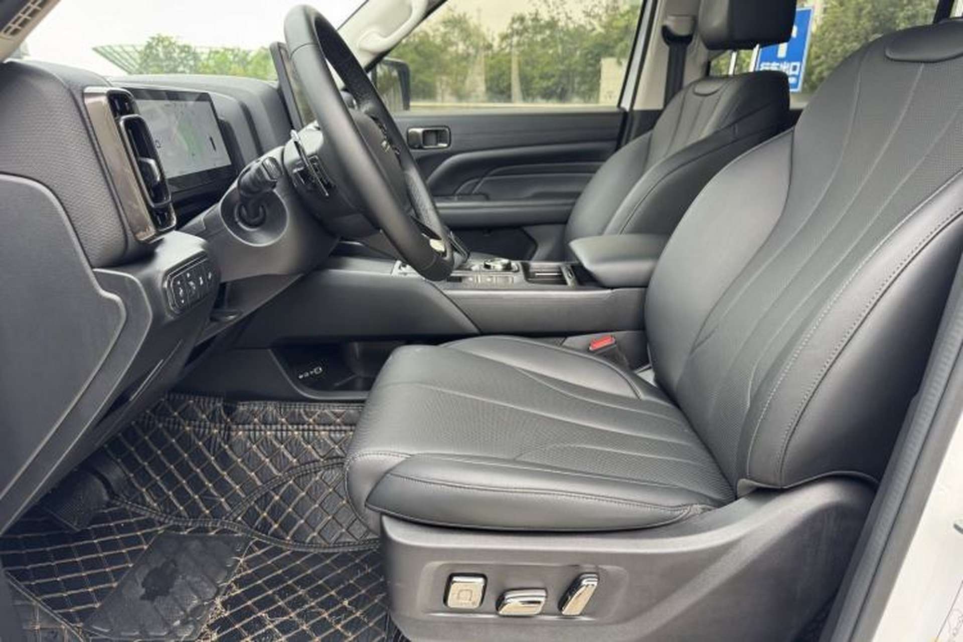 Used Haval H9 2024 2.0T Gasoline Four-Wheel Drive Explore Edition Interior 8