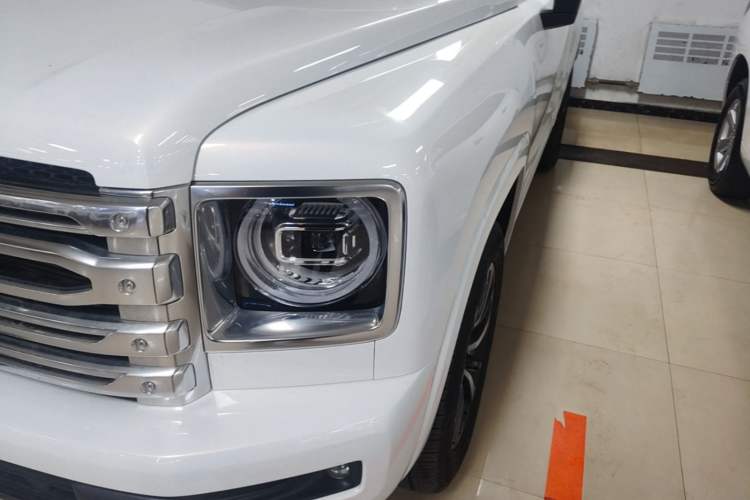 Used Haval H9 2024 2.0T Gasoline All-Wheel-Drive Extreme Edition Left Front Headlight