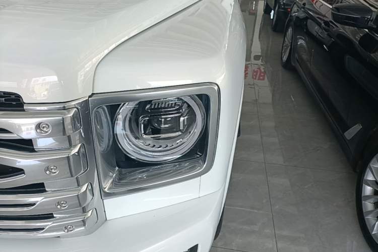 Used Haval H9 2024 2.0T Gasoline All-Wheel-Drive Extreme Edition Left Front Headlight
