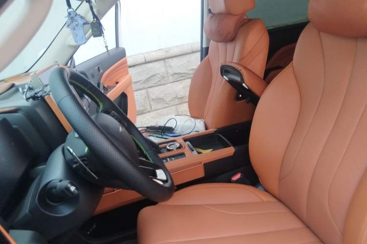 Used Haval H9 2024 2.0T Gasoline All-Wheel-Drive Extreme Edition Left Front Seat