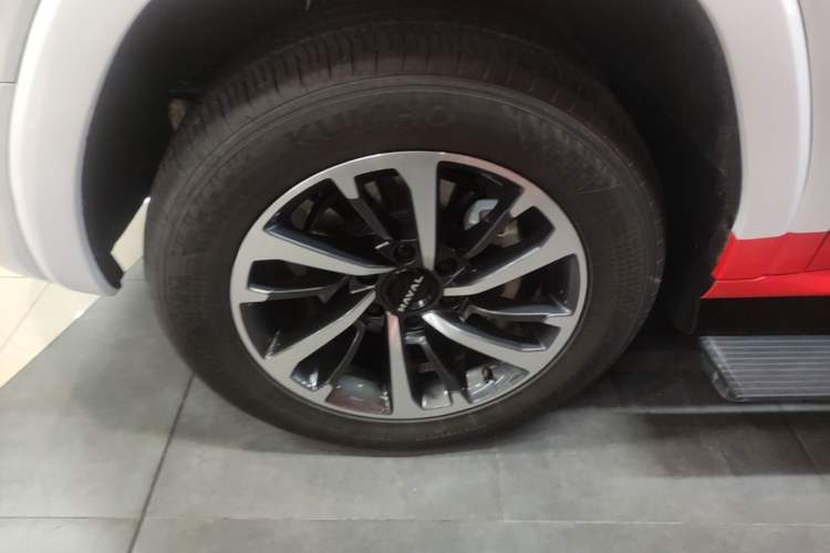 Used Haval H9 2024 2.4T Diesel 4x4 Extreme Edition Left Front Wheel Hub