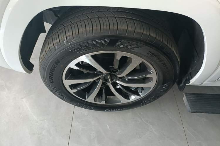 Used Haval H9 2024 2.0T Gasoline All-Wheel-Drive Extreme Edition Left Front Wheel Hub