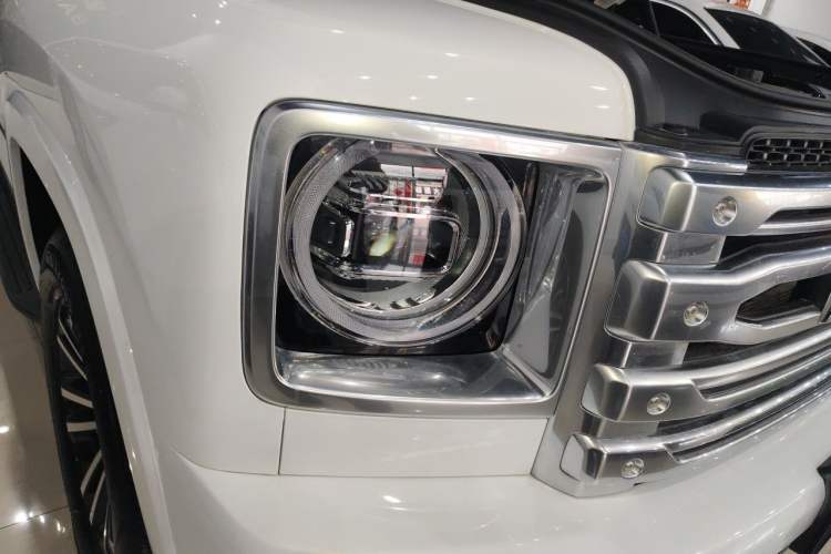 Used Haval H9 2024 2.0T Gasoline 4x4 Territory Edition Right Front Headlight