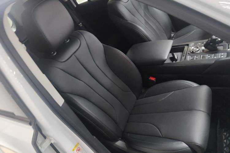 Used Haval H9 2024 2.0T Gasoline All-Wheel-Drive Extreme Edition Right Front Seat
