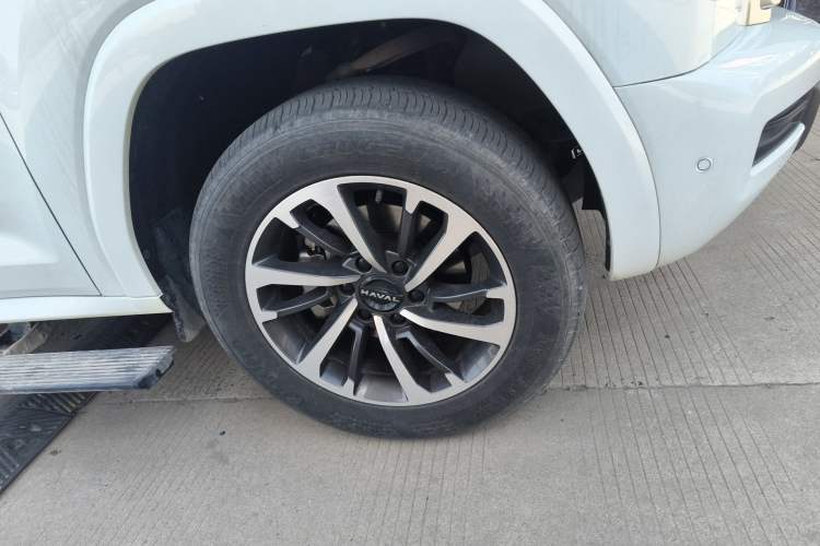 Used Haval H9 2024 2.0T Gasoline All-Wheel-Drive Extreme Edition Right Front Wheel Hub