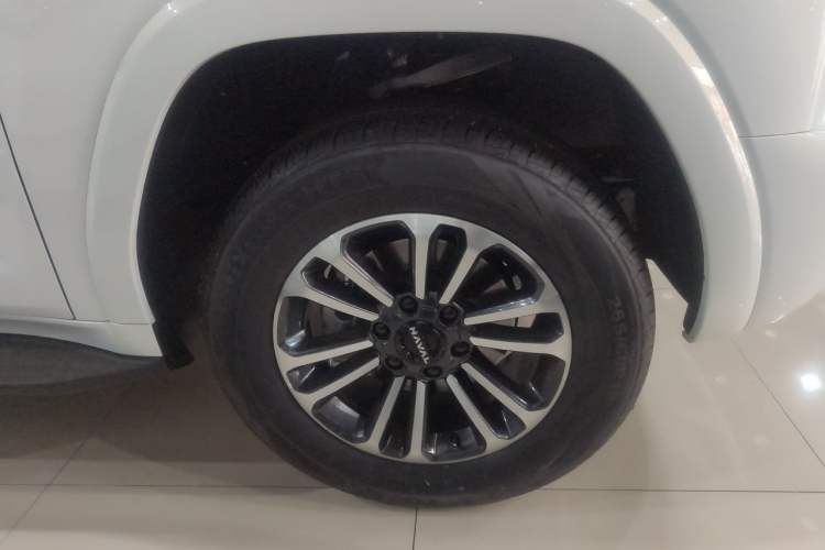 Used Haval H9 2024 2.0T Gasoline 4x4 Territory Edition Right Front Wheel Hub
