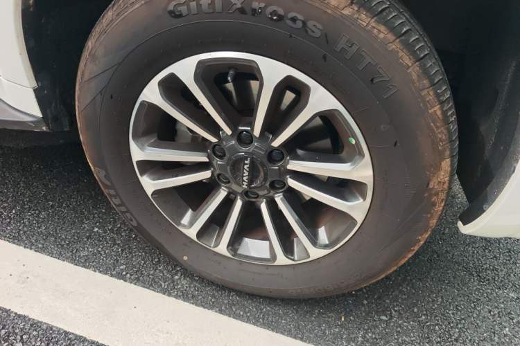 Used Haval H9 2024 2.0T Gasoline 4x4 Territory Edition Right Front Wheel Hub
