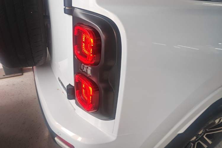 Used Haval H9 2024 2.0T Gasoline Four-Wheel Drive Explore Edition Right Rear Taillight