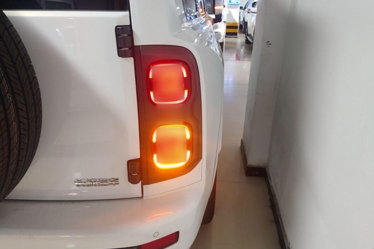 Used Haval H9 2024 2.0T Gasoline All-Wheel-Drive Extreme Edition Right Rear Taillight