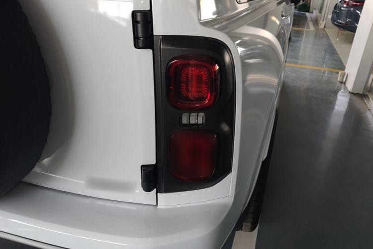 Used Haval H9 2024 2.0T Gasoline All-Wheel-Drive Extreme Edition Right Rear Taillight