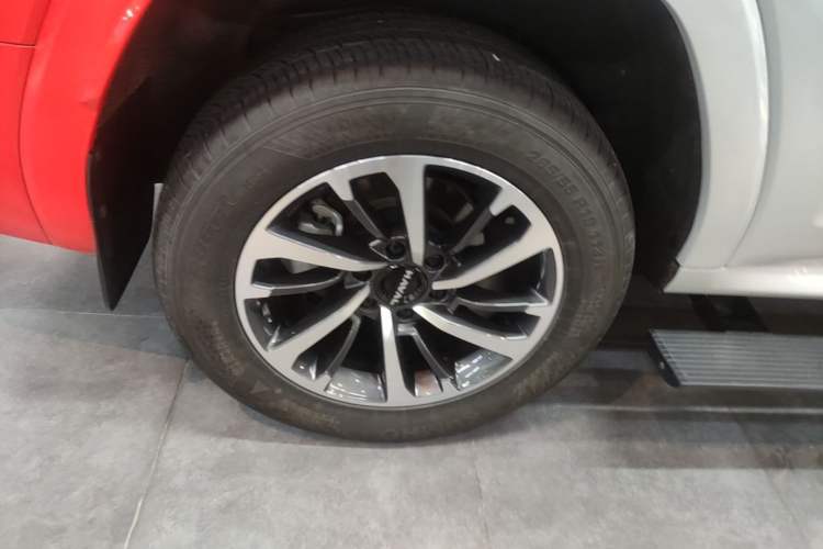 Used Haval H9 2024 2.4T Diesel 4x4 Extreme Edition Right Rear Wheel Hub