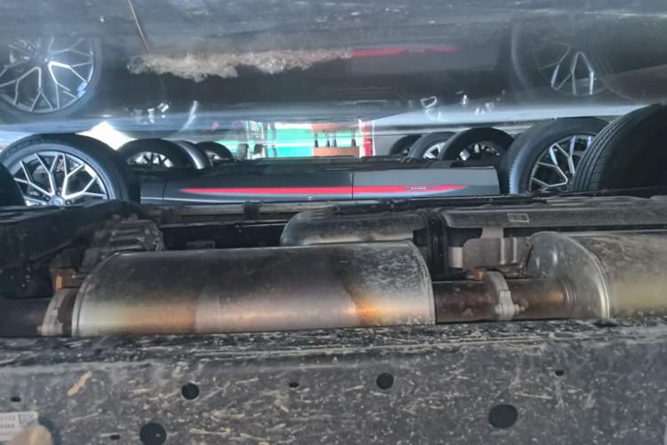 Used Haval H9 2024 2.0T Gasoline Four-Wheel Drive Explore Edition Right Side Sill