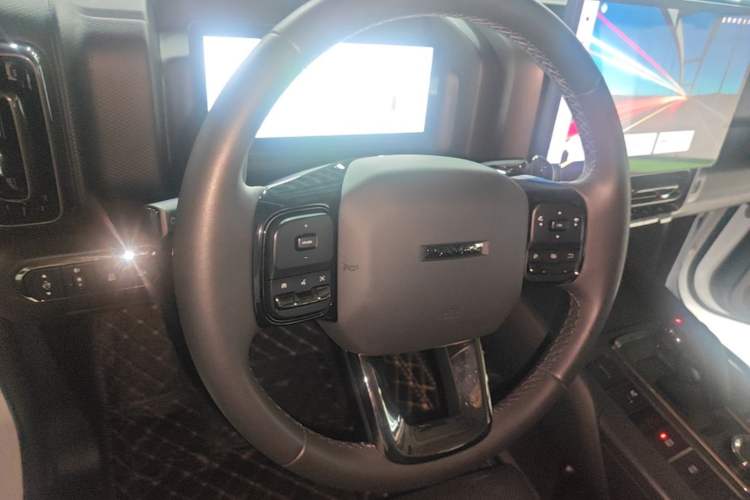 Used Haval H9 2024 2.0T Gasoline Four-Wheel Drive Explore Edition Steering Wheel