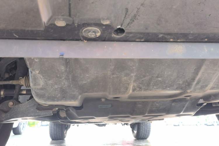 Used Haval H9 2025 Model 2.4T Diesel Four-wheel-drive Warrior Edition Chassis Front