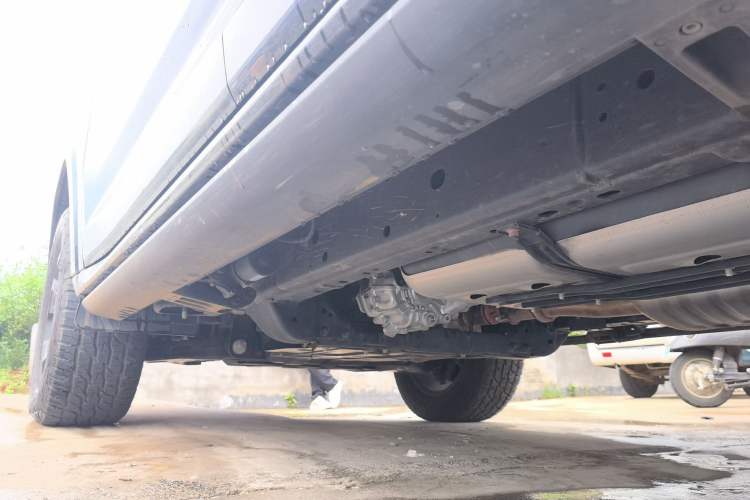 Used Haval H9 2025 Model 2.4T Diesel Four-wheel-drive Warrior Edition Chassis Rear Left