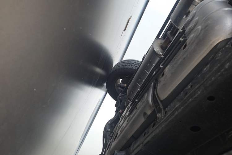 Used Haval H9 2025 Model 2.0T Gasoline Four-wheel-drive Warrior Edition Chassis Rear Left
