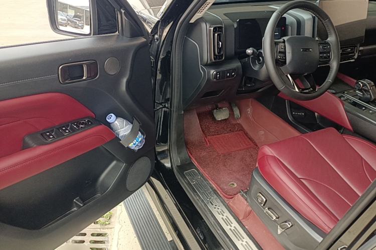 Used Haval H9 2025 Model 2.0T Gasoline Four-wheel-drive Warrior Edition Driver Seat