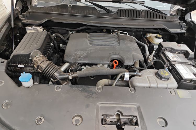 Used Haval H9 2025 Model 2.0T Gasoline Four-wheel-drive Warrior Edition Engine Bay