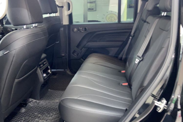 Used Haval H9 2025 Model 2.0T Gasoline Four-wheel-drive Warrior Edition Interior 4
