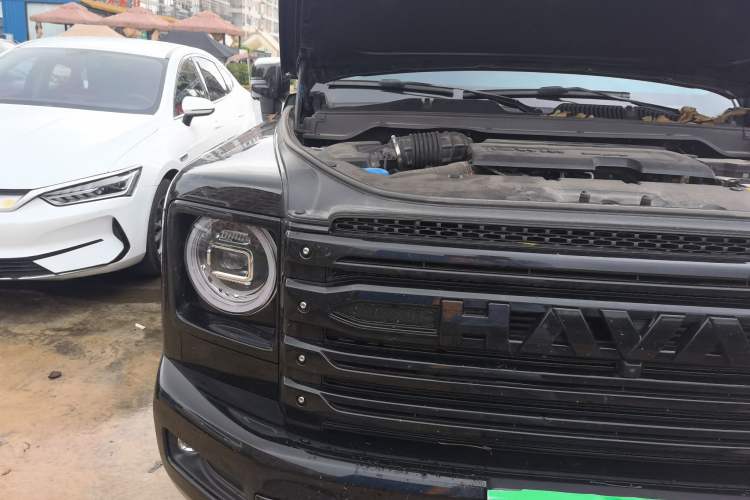 Used Haval H9 2025 Model 2.4T Diesel Four-wheel-drive Warrior Edition Right Front Headlight