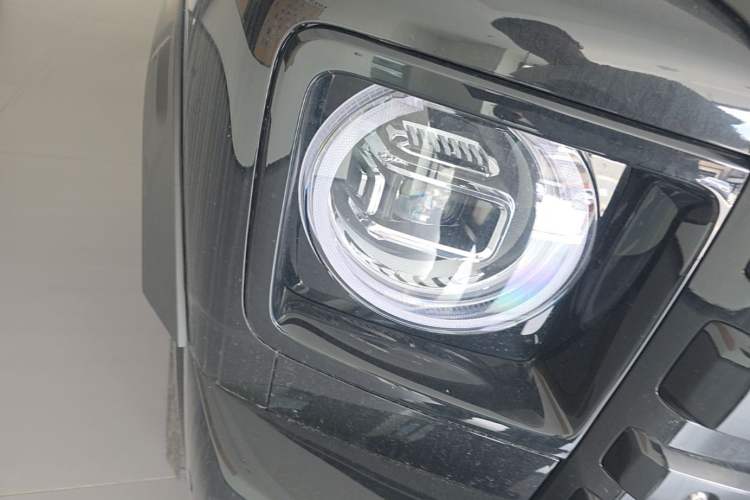 Used Haval H9 2025 Model 2.0T Gasoline Four-wheel-drive Warrior Edition Right Front Headlight