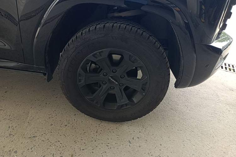Used Haval H9 2025 Model 2.0T Gasoline Four-wheel-drive Warrior Edition Right Front Wheel Hub