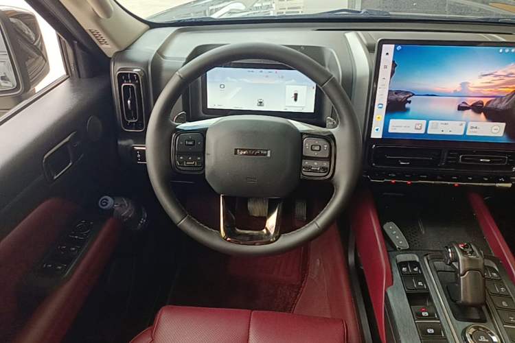 Used Haval H9 2025 Model 2.0T Gasoline Four-wheel-drive Warrior Edition Steering Wheel
