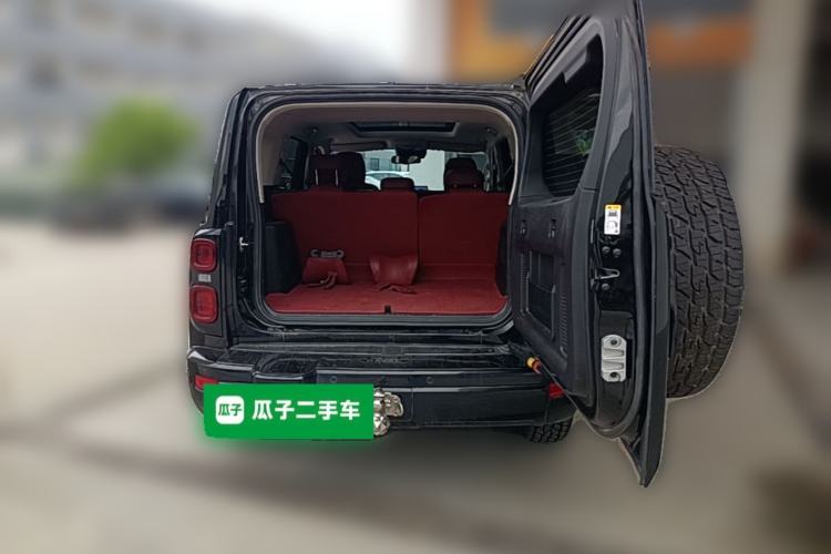 Used Haval H9 2025 Model 2.0T Gasoline Four-wheel-drive Warrior Edition Trunk