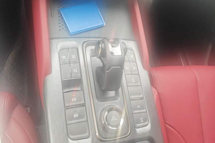 Used Haval H9 2026 Model 2.0T Gasoline Four-Wheel Drive Extreme Edition Gear Lever