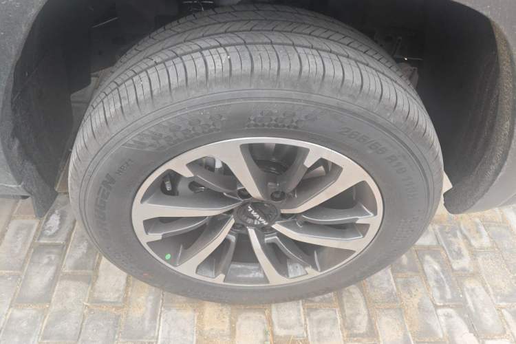 Used Haval H9 2026 Model 2.0T Gasoline Four-Wheel Drive Extreme Edition Right Front Wheel Hub