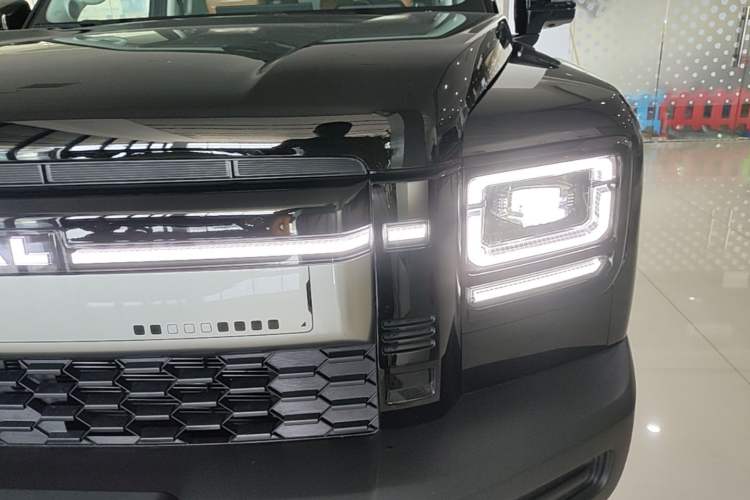 Used Haval Munglong PLUS 2026 Hi4 255 Ultra Five-Seat Navigation Edition Left Front Headlight