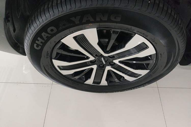 Used Haval Munglong PLUS 2026 Hi4 255 Ultra Five-Seat Navigation Edition Left Front Wheel Hub