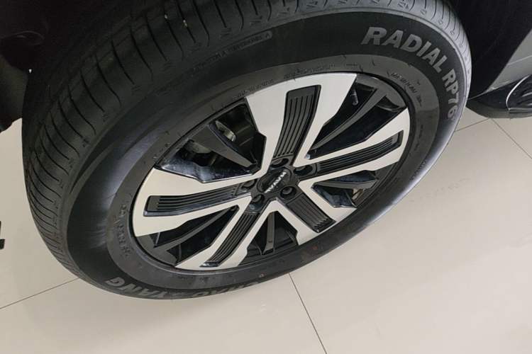 Used Haval Munglong PLUS 2026 Hi4 255 Ultra Five-Seat Navigation Edition Right Rear Wheel Hub