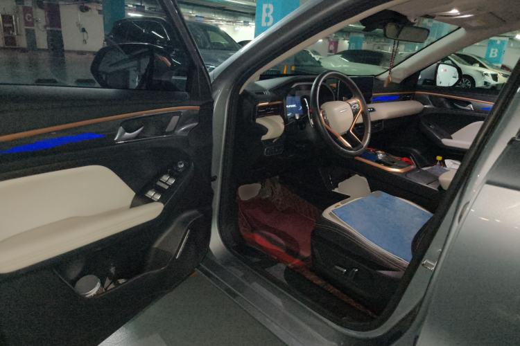Used Haval JOLION 2021 1.5T Automatic Four-Door Version Driver Seat
