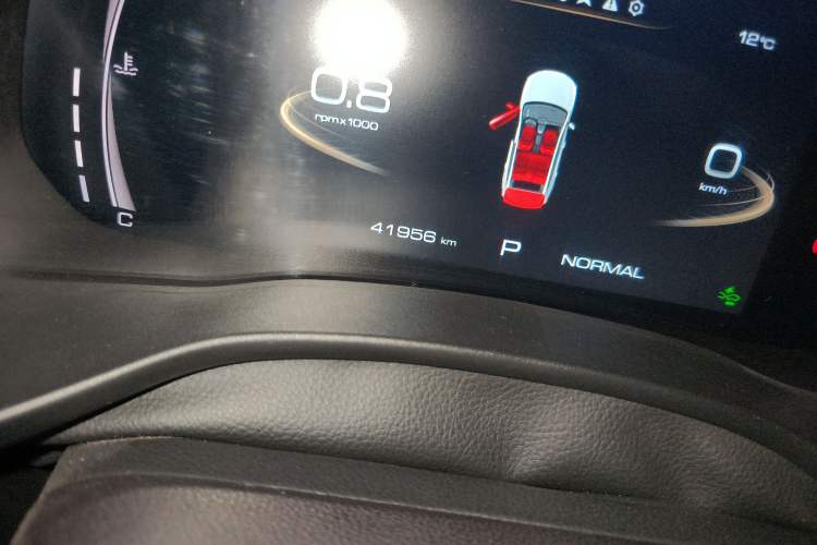 Used Haval JOLION 2021 1.5T Automatic Four-Door Version Odometer Close Up