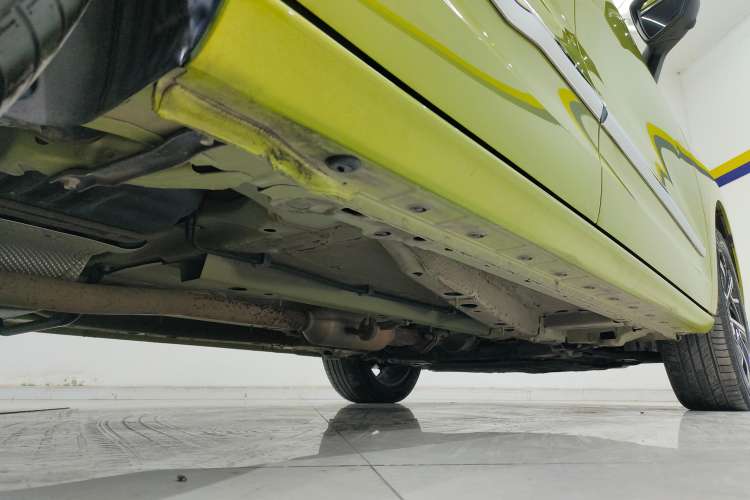 Used Haval JOLION 2021 1.5T Automatic Four-Door Version Right Side Sill