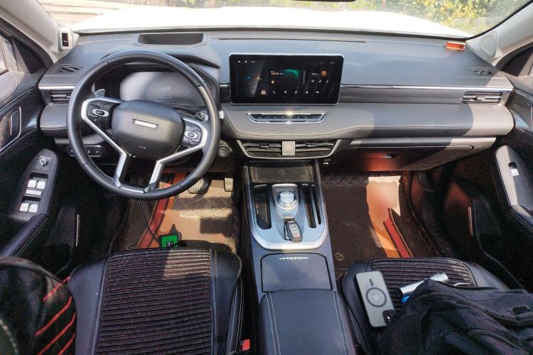 Used Haval JOLION 2021 1.5T Automatic Four-Door Version Center Console