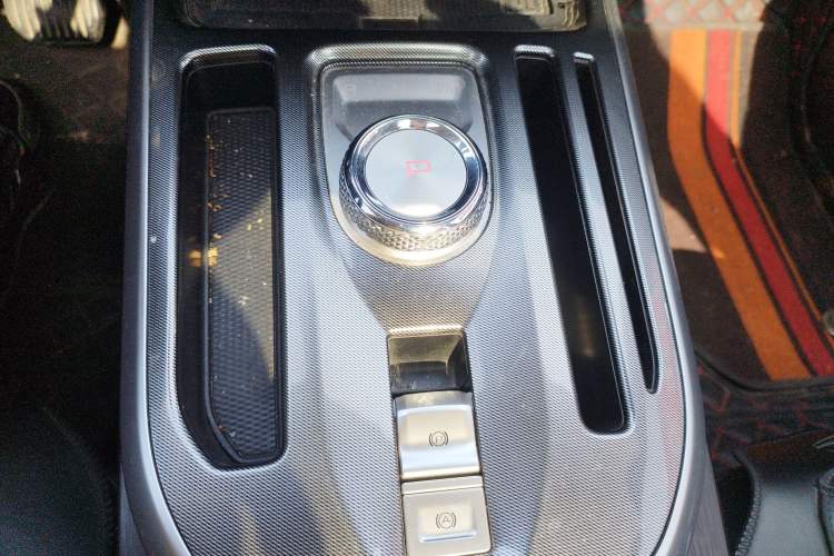 Used Haval JOLION 2021 1.5T Automatic Four-Door Version Gear Lever