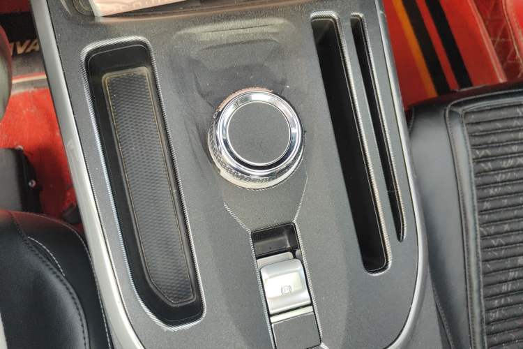 Used Haval JOLION 2021 1.5T Automatic Grand Three-Volume Version Gear Lever